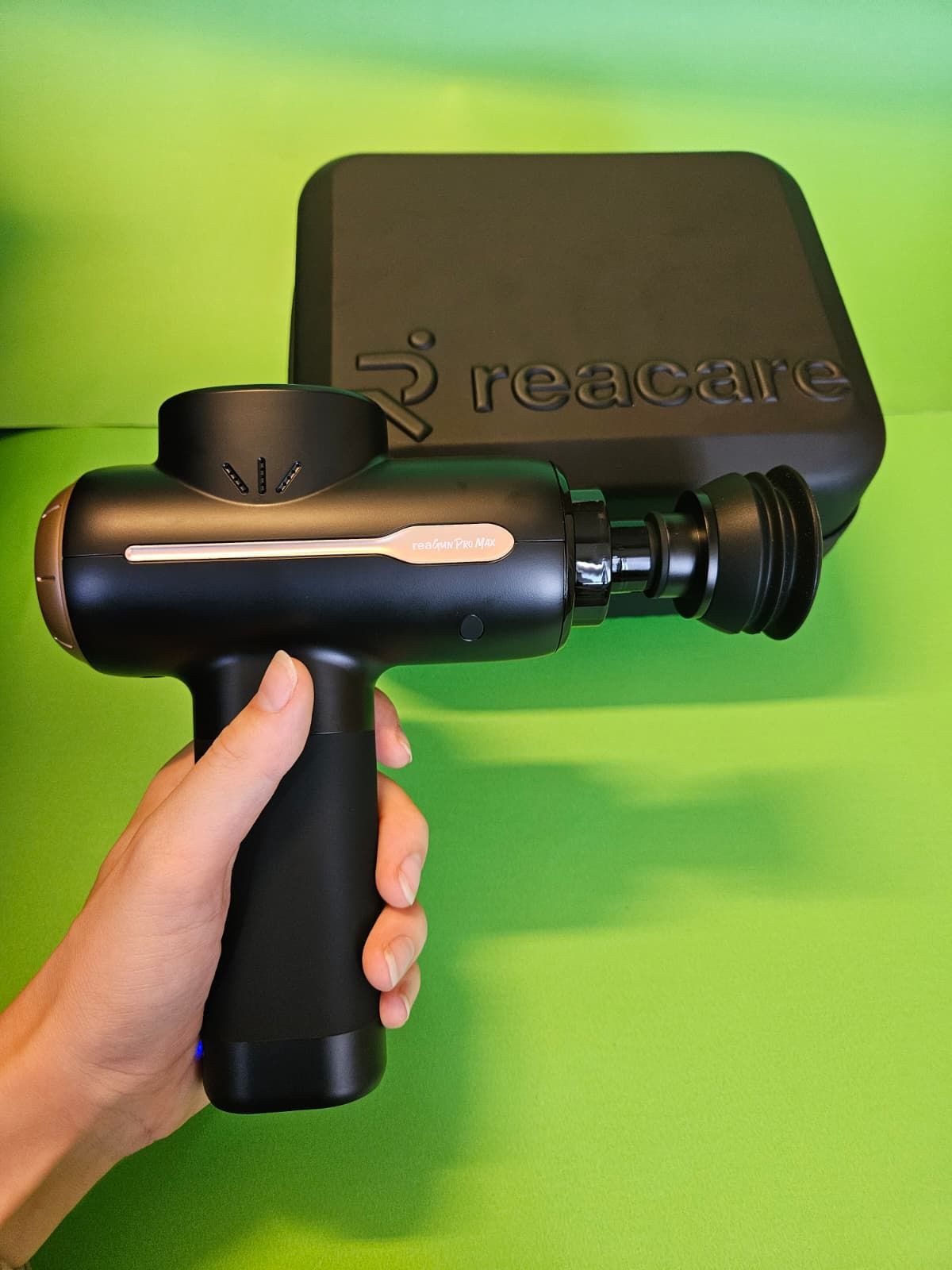 Reagun Pro Max Derin Kas Masaj Tabancası 5 Başlık Türü, Isıtma Soğutma Aparatlı